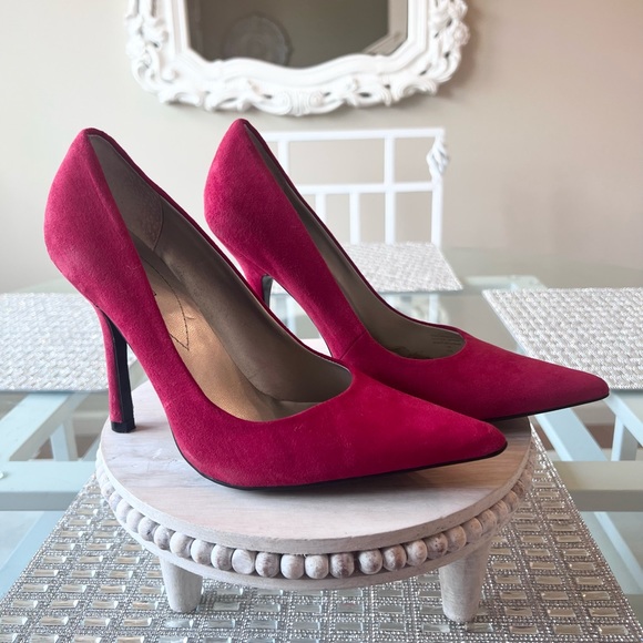❤️ CHERRY RED Suede Guess Pumps 7M - Picture 6 of 9